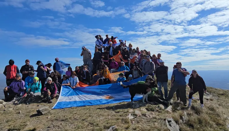 Trekking Patrio al Cerro "El Mojón"